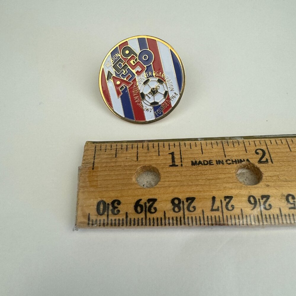 Vintage‎ 1996 Soccer AYSO Region 159 Round Enamel Pin Pinback Red White Blue